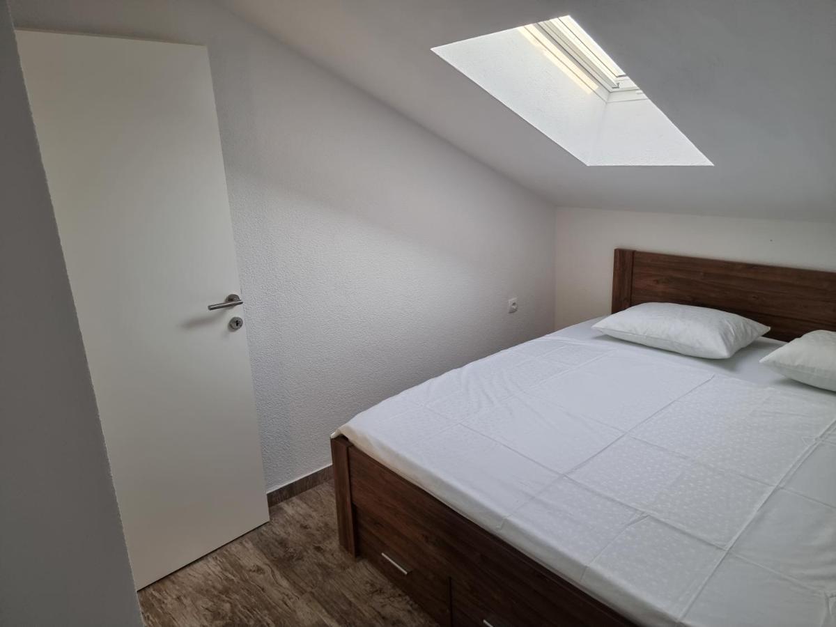 Aksa Residences Vir Eksteriør billede