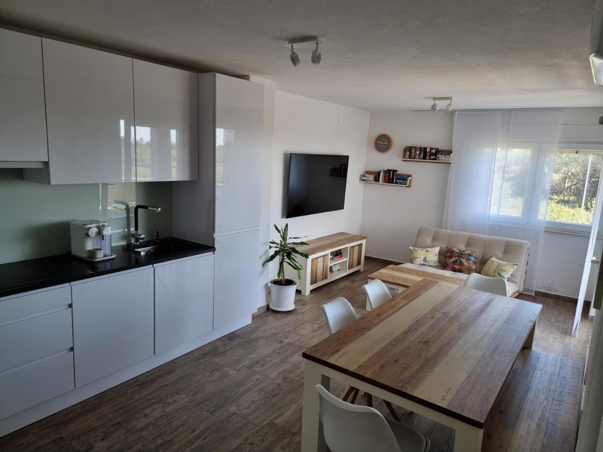 Aksa Residences Vir Eksteriør billede