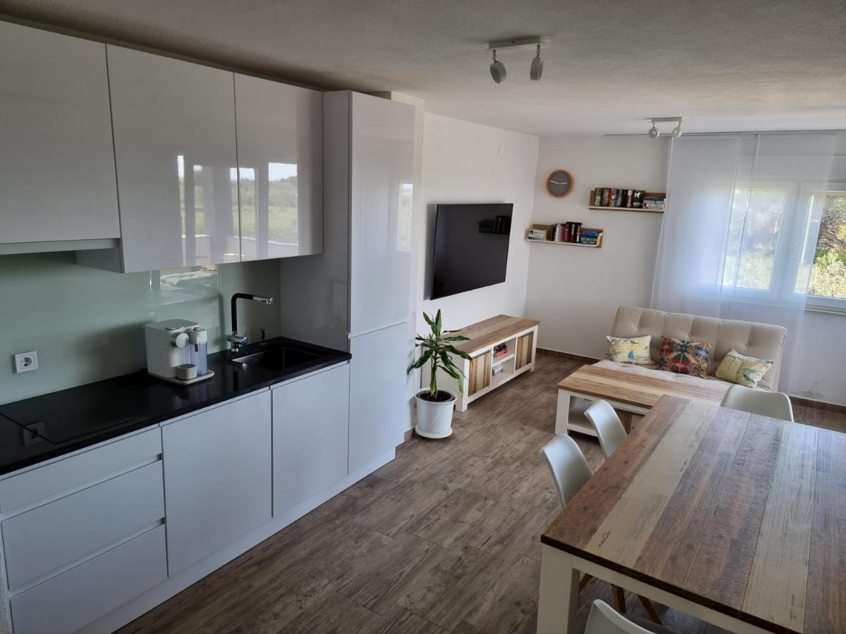 Aksa Residences Vir Eksteriør billede